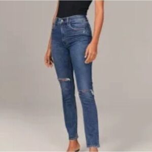 Abercrombie & Fitch Distressed Dark Wash Skinny Jeans 4 / 27W 31L
